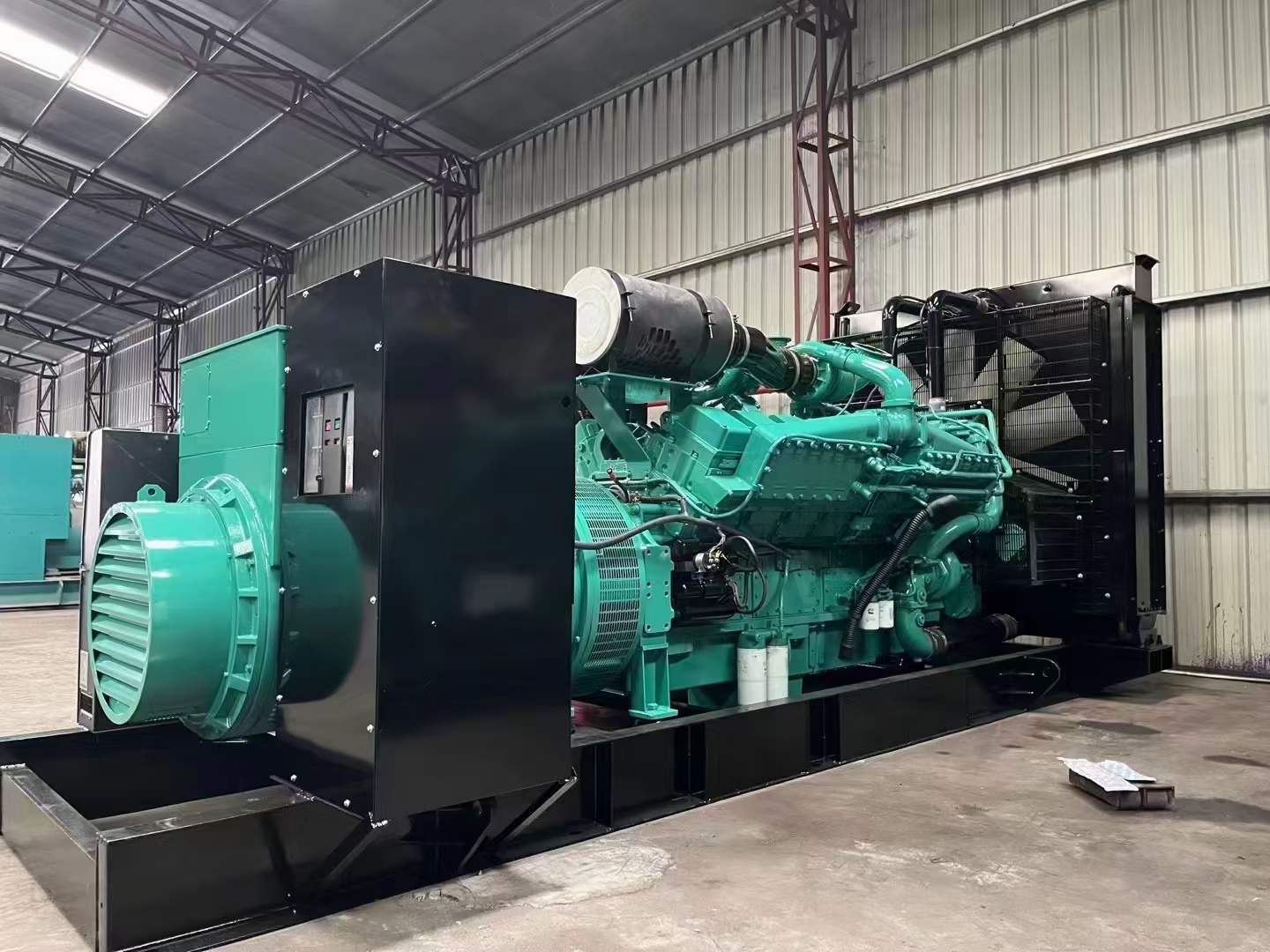 康县如何降低 800kW 柴油发电机输出电流的波动？