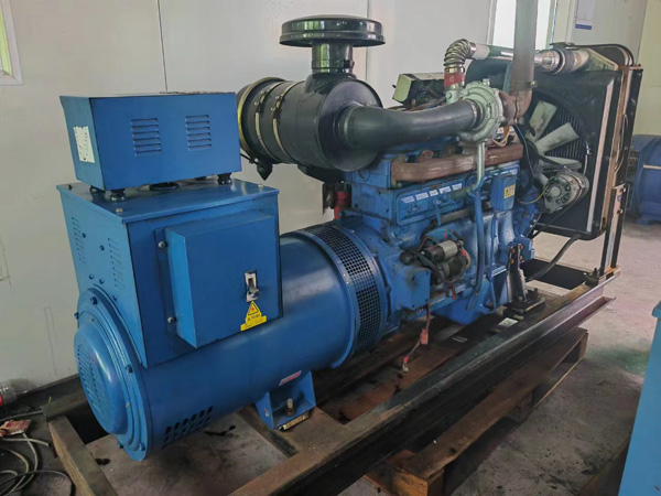 康县100kW柴油发电机组使用多级机油有哪些优缺点？
